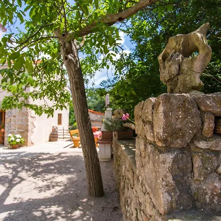 Holiday home Gemuetliches Steinhaus Nonna Stara