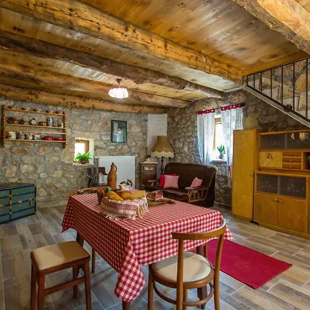 Gemuetliches Steinhaus Nonna Stara *